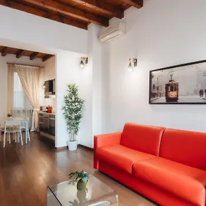 Charming Brera - Madonnina Daire
