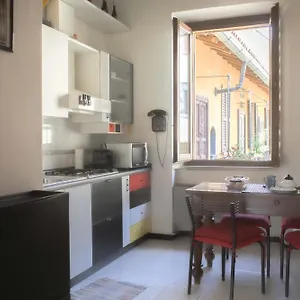 Apartamento Bnbutler - Navigli - Vicolo Lavandai, Milán